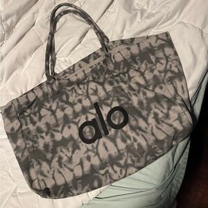 Alo yoga tote bag